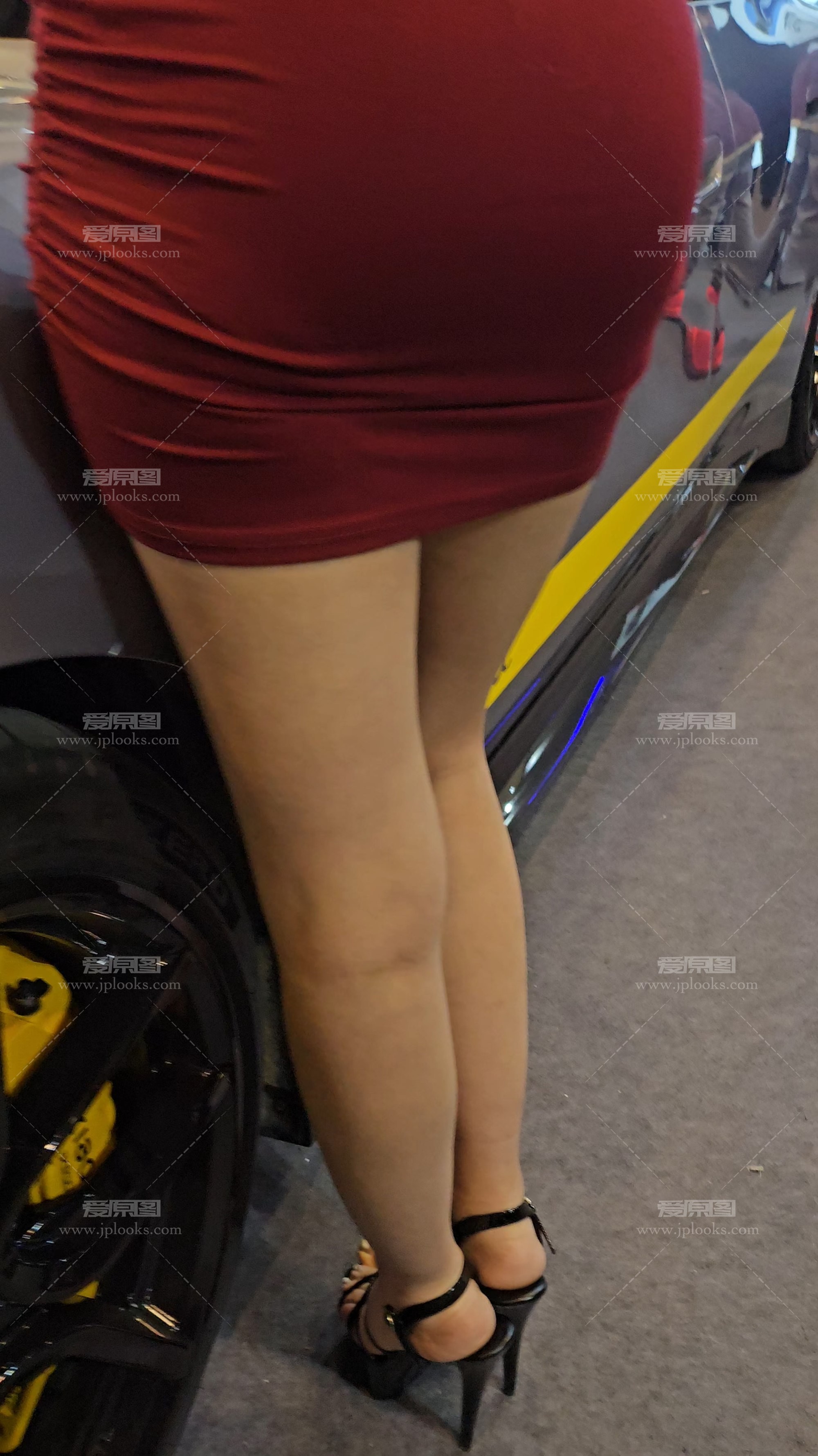 她很火但我不认识4K5min.mp4_20250419_113427.456.jpg
