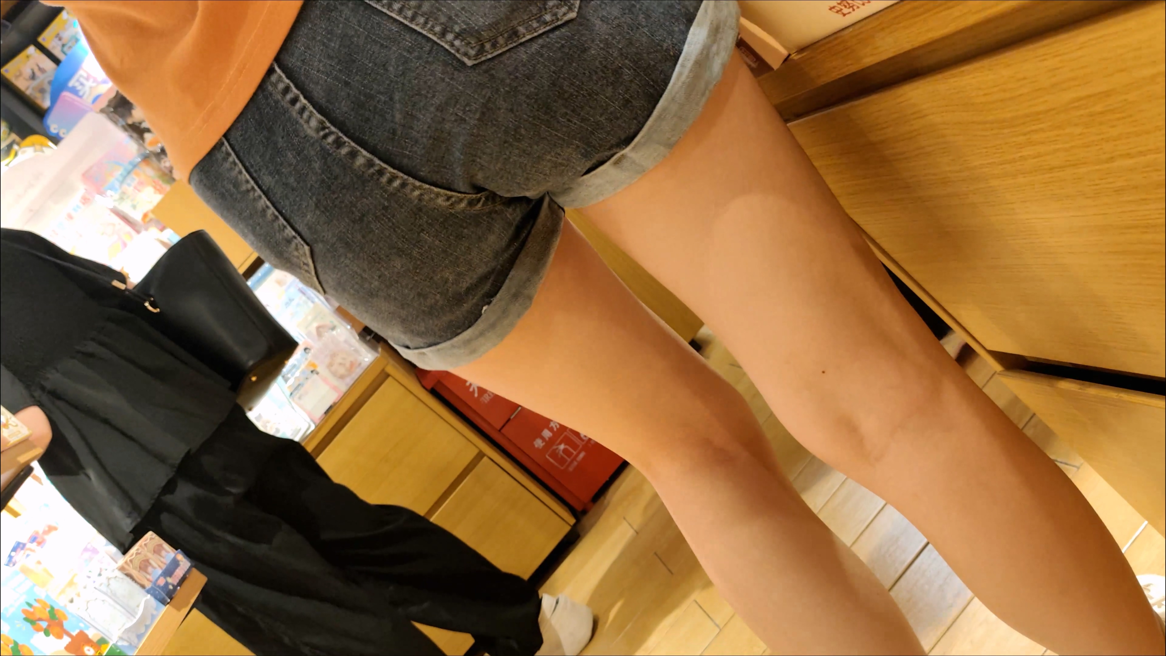 4144651.mp4_20250921_211624.609.jpg