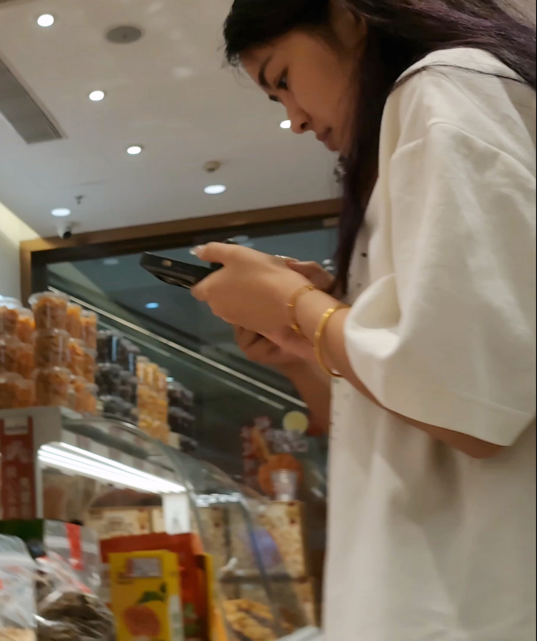 loihmgn.mp4_20250921_212157.873.jpg