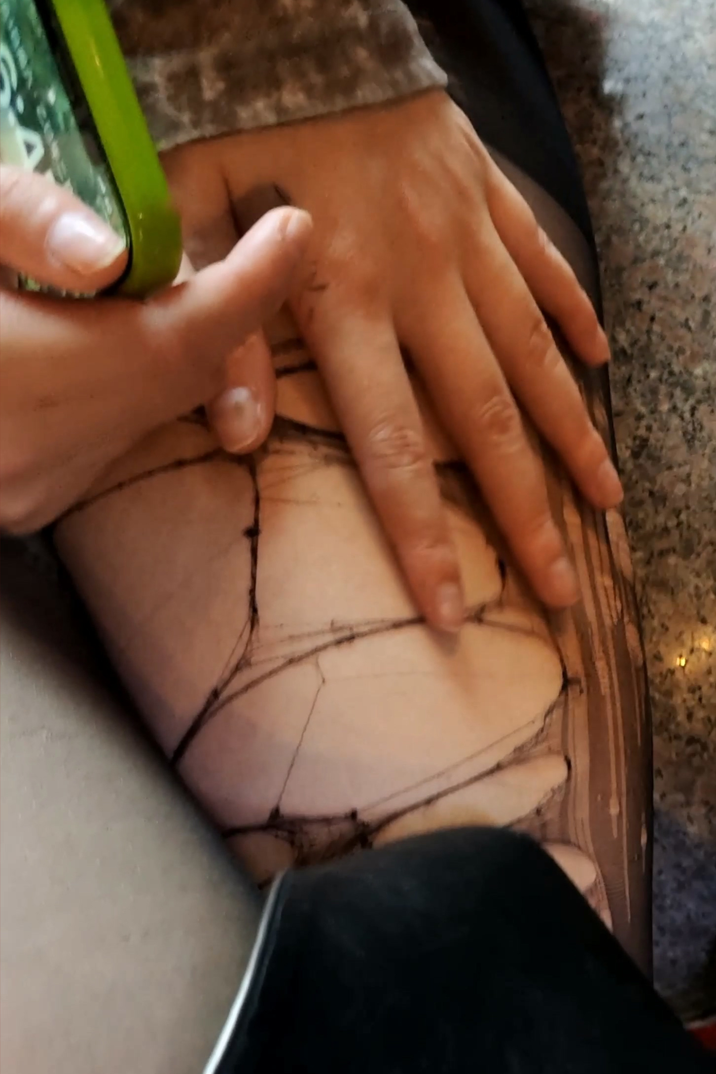 42354235.mp4_20250304_195748.616 - 副本.jpg