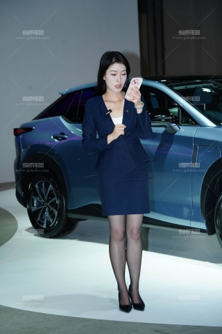 两位雷克萨斯美女主播黑丝直播诱客