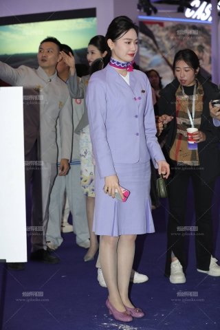 25CATA中联航罕见颜值气质并存的乘务长