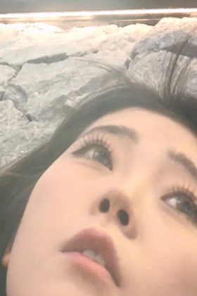 黑丝绑腿袜少女的细长美腿