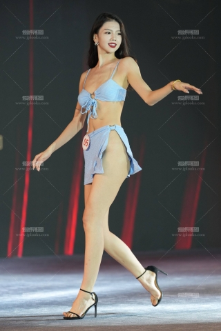 选美压轴内衣走秀好像有无内哦1058P